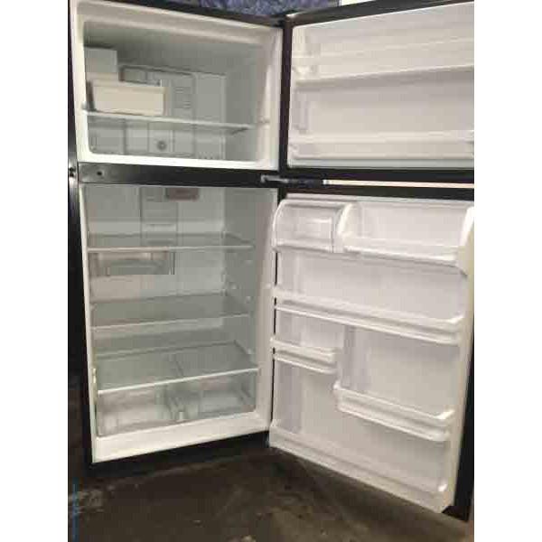 Sleek Whirlpool Refrigerator, Black, 18 cu ft, Scratch-Dent with Ice Maker!