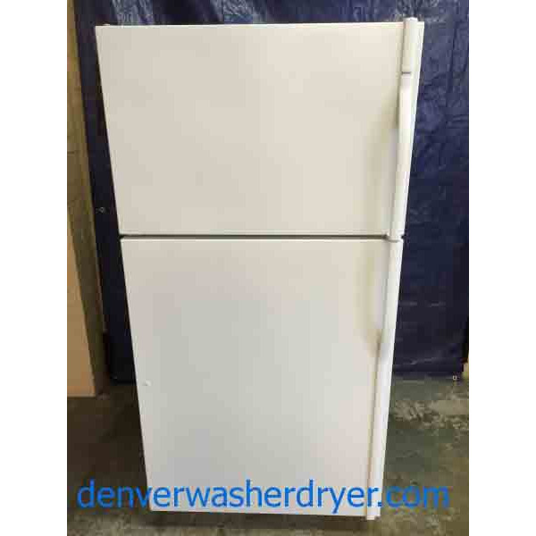 Kenmore Refrigerator, 22 Cubic Foot, Ice Maker, Glass Shelves