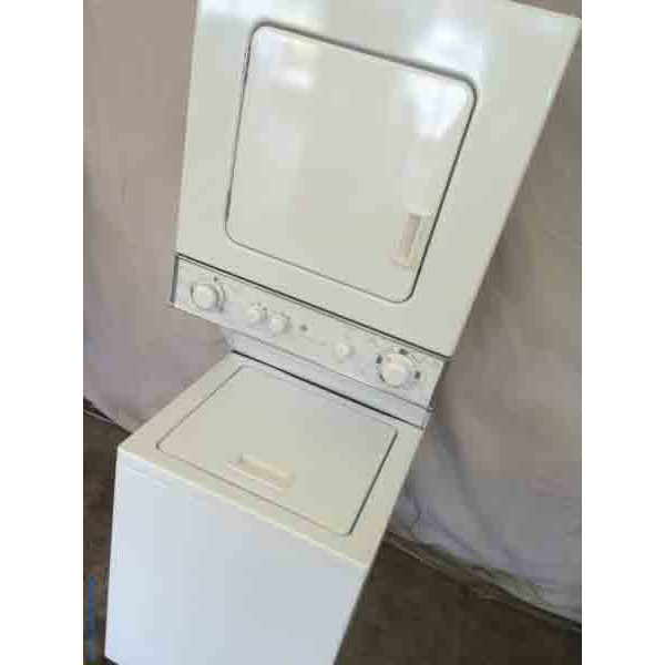 Amazing 24″ Stackable Laundry Set, Almost New GE