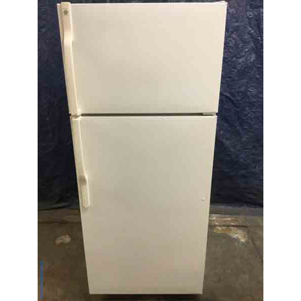 Discount Refrigerator, 16 Cu. Ft., White, Top-Mount Freezer, Clean, Works Great!