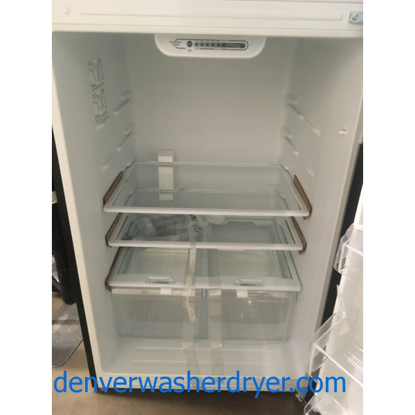 NEW!! Top-Mount Insignia Refrigerator, Stainless, LED Lighting, Humidity Control Crispers, 1-Year Warranty!