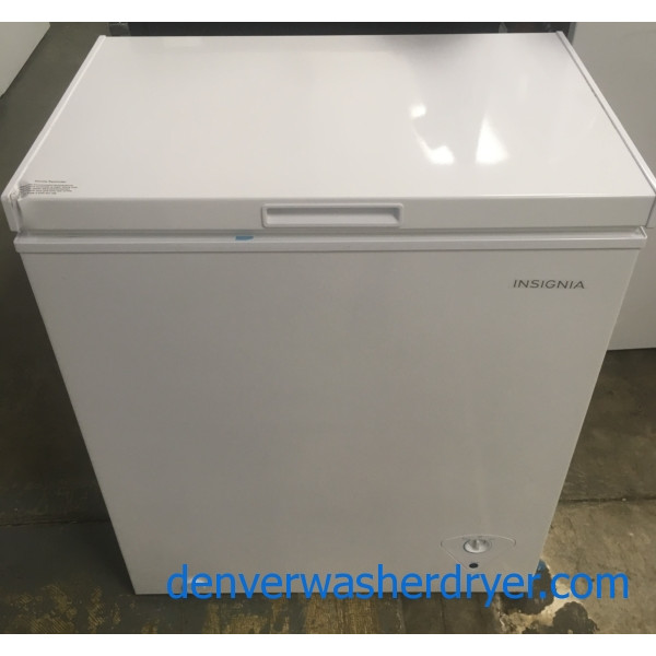 NEW!! Insignia White Chest Freezer, Capacity 5.0 Cu.Ft., 29″ Wide, 1-Year Warranty!