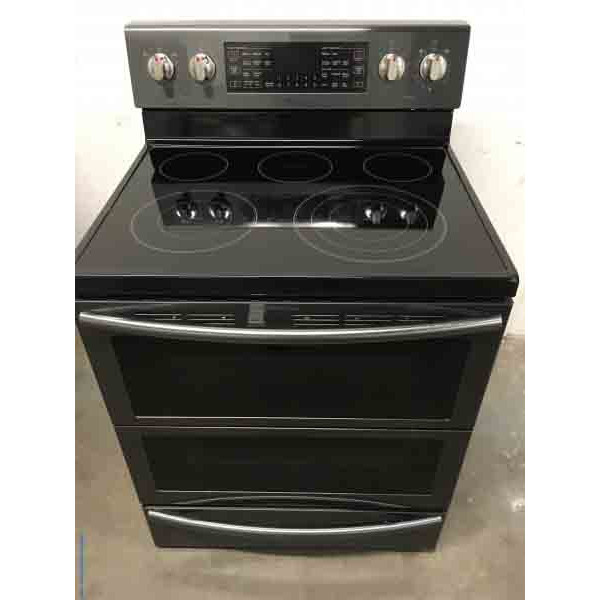 Samsung 30″ Freestanding Electric Range, Flex DUO Oven, Black Stainless