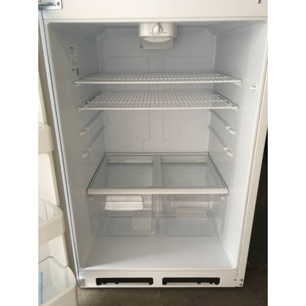 Lightly Used Haier Top-Mount Refrigerator, White Textured, 18.1 Cu.Ft. Capacity, 30″ Wide, Quality Refrubished, 1-Year Warranty!