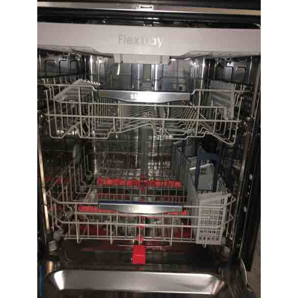 New Stainless Samsung Dishwasher, Three Racks, Hidden Control, 1Year