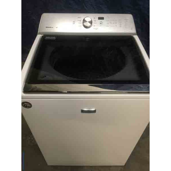 New Maytag Bravos 5.3 cu. ft. Top Loading Washing Machine with 1-Year Warranty