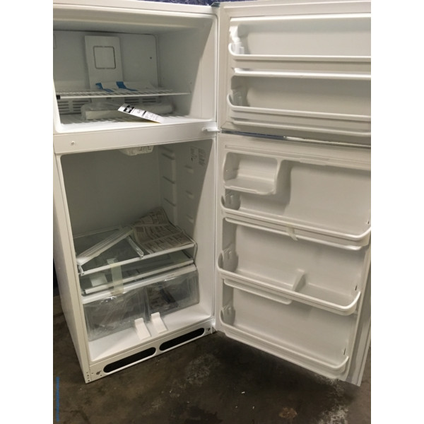 NEW 30″ Frigidaire Top Freezer Refrigerator, (18 Cu. Ft.), 1-Year Warranty