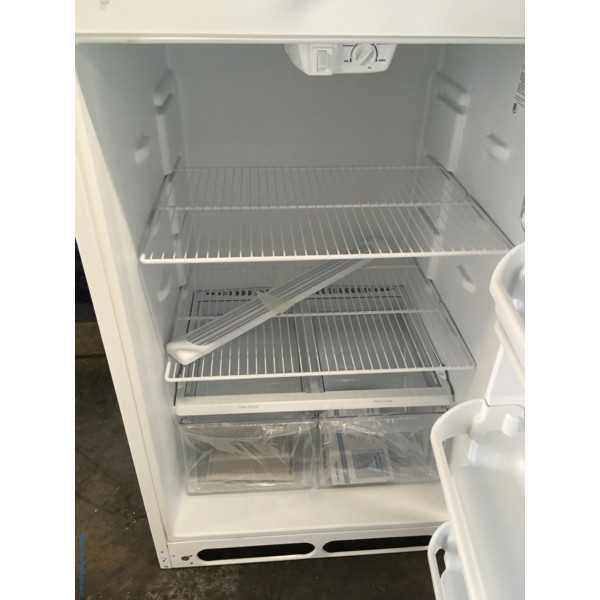 NEW 30″ Frigidaire Top-Freezer Refrigerator, (18 Cu. Ft.), 1-Year Warranty