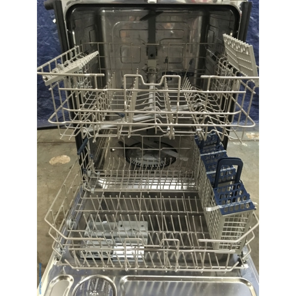 BRAND-NEW Samsung 24″ Built-In Front Control Panel Stainless Dishwasher, 1-Year Warranty