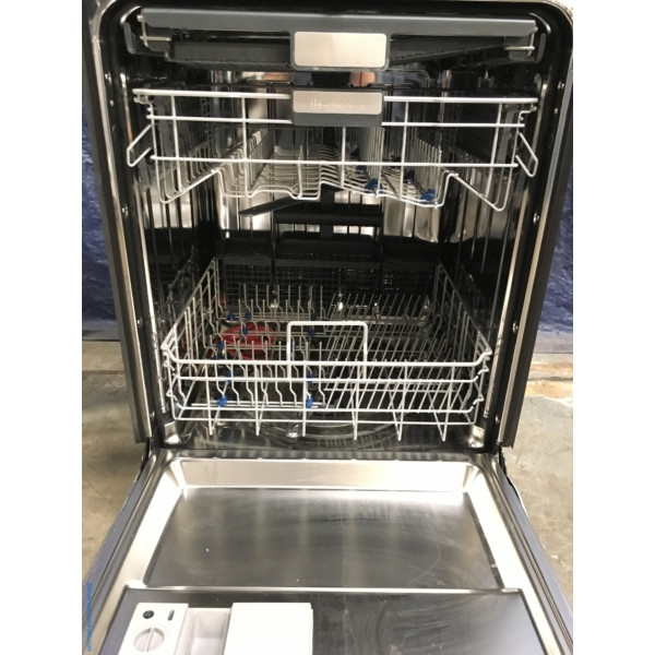 BRAND-NEW Insignia 24″ Stainless Top-Control Built-In Dishwasher w/Matching Stainless Tub, 1-Year Warranty