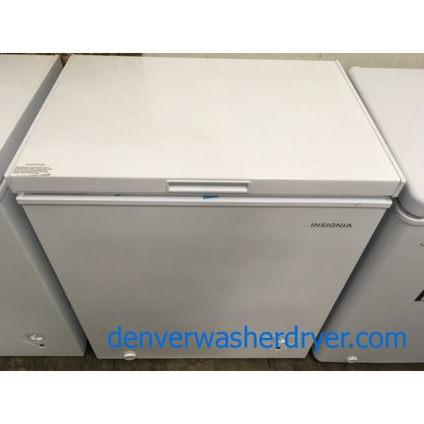 BRAND-NEW White Insignia (5.0 Cu. Ft.) Chest Freezer, 1-Year Warranty