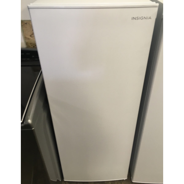 BRAND-NEW Insignia (5.3 Cu. Ft.) Upright Freezer, 1-year Warranty