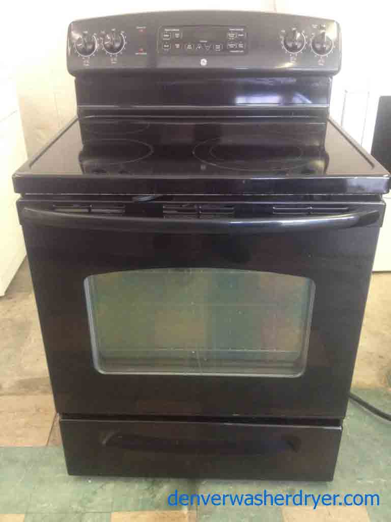 Large Images for Black 4Burner GE Glass Top Stove 2371