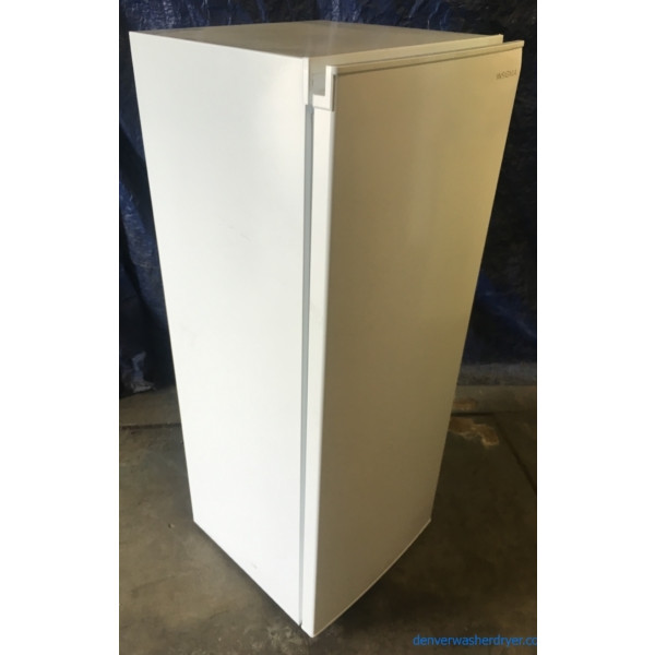 BRAND-NEW Upright (5.3 Cu. Ft.) Insignia Freezer, 1-Year Warranty