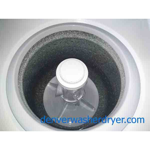 2015 Whirlpool 24" Stackable Laundry Center, 220v 2656 Denver