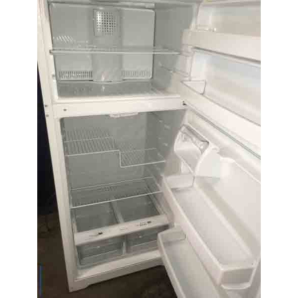2016 GE Top Mount Refrigerator, 16 cu ft, 1Yr Warranty 3003