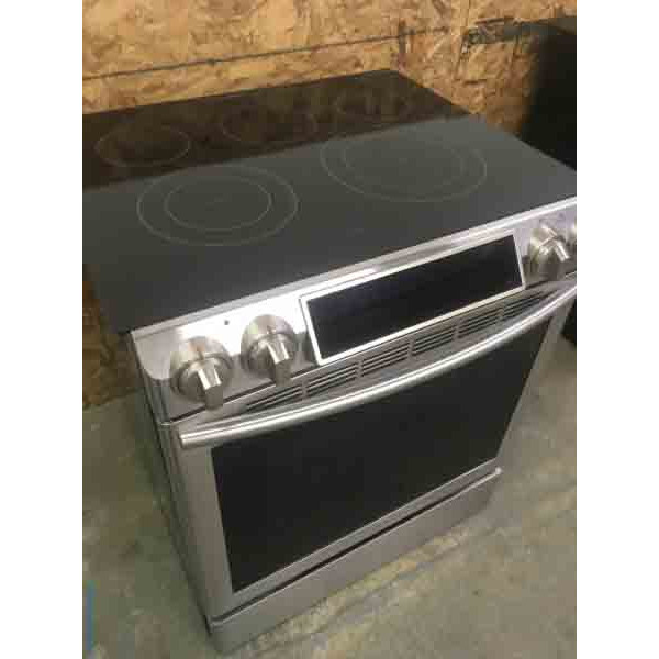 Sleek Stainless Samsung GlassTop SlideIn Oven Electric 3075