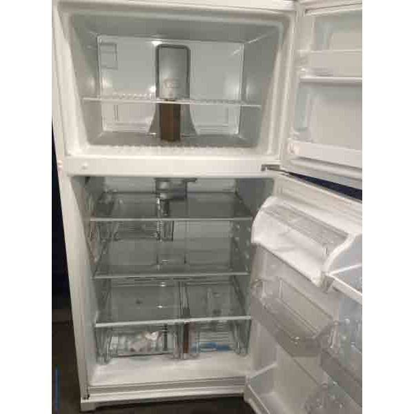 New Whirlpool 20.5 CuFt. White Refrigerator 3120 Denver Washer Dryer