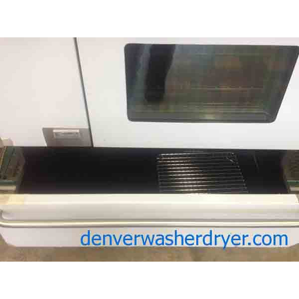 Stainless Steel Dual-Fuel Kenmore Elite Gas & Electric Stove!