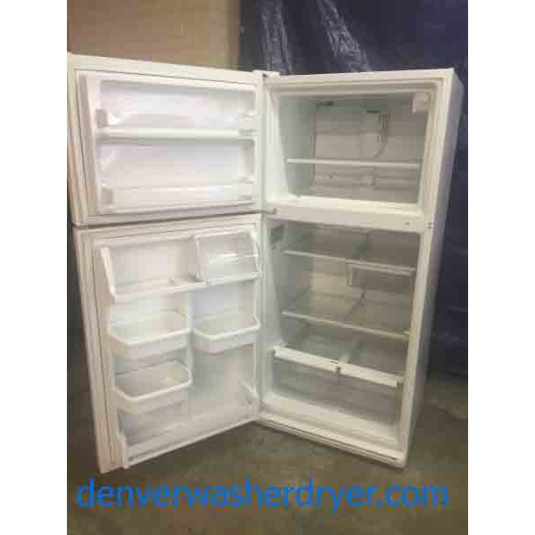 Kenmore 19 Cu Ft Top and Bottom Refrigerator, Glass Shelves! 1846