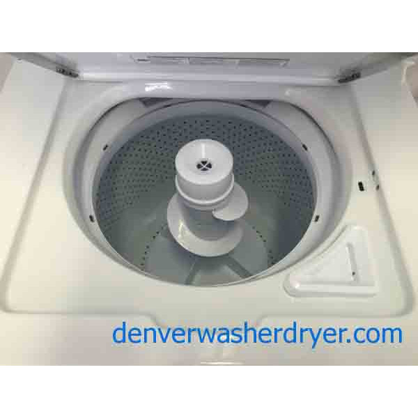 2013 Like New Full Sized Whirlpool Stackable Washer/Dryer, Just Beautiful!