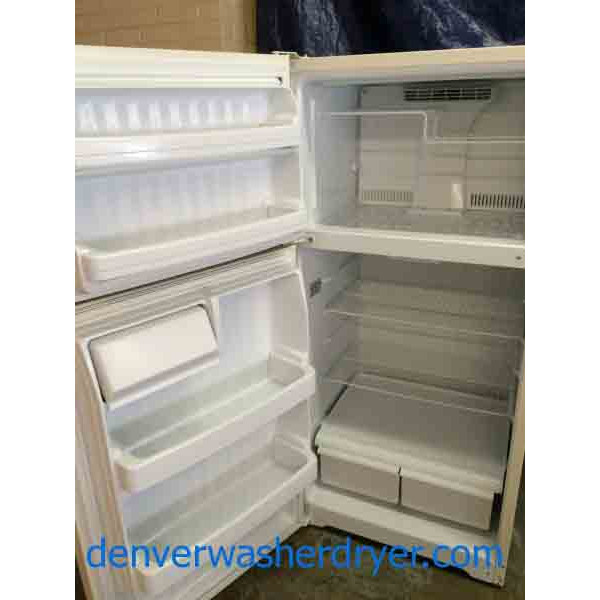 Hotpoint Refrigerator, super clean, 16 cubic foot capacity