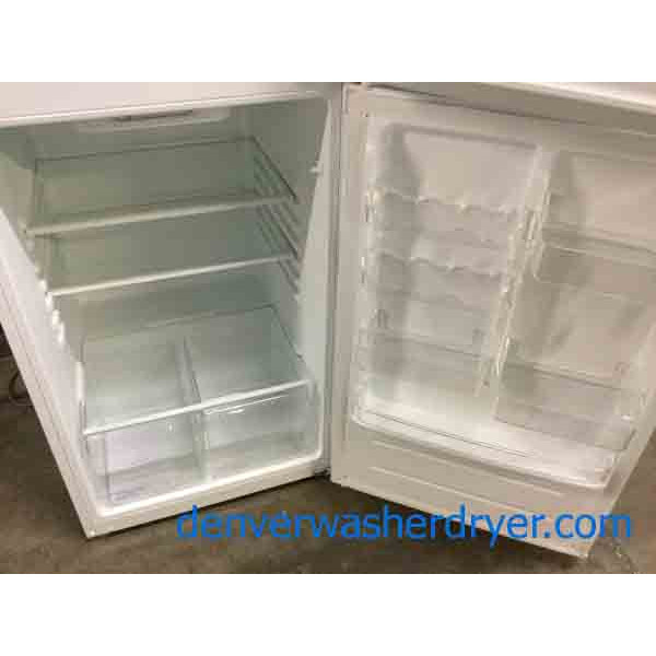 New Refrigerator, 10 Cu. Ft., Freestanding, White by Insignia, Scratch/Dent W/ 1Year Warranty