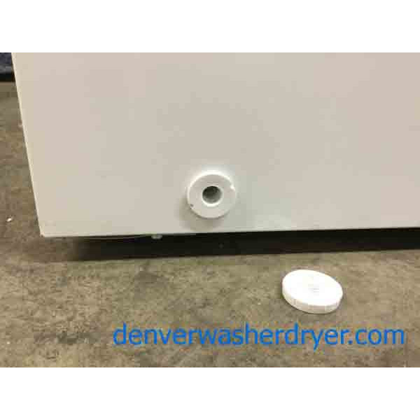 7 Cu. Ft. Chest Freezer in White by Insignia, 1-Year Warranty