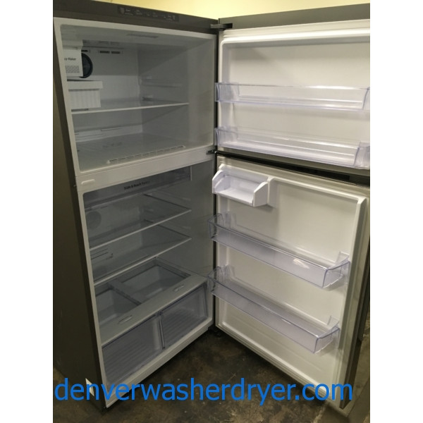 Stellar Samsung Stainless Refrigerator, Top-Bottom, Minor Dents, 21 Cu. Ft., FlexZone Freezer Compartment, Clean and Cold!