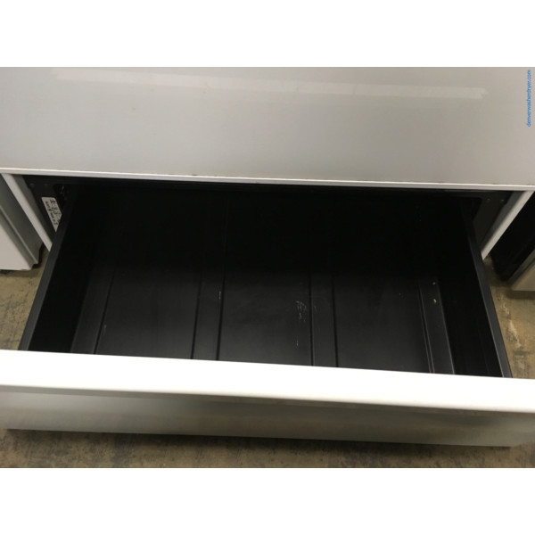 30″ GE Spectra Electric Coil-Top Range, 1-Year Warranty