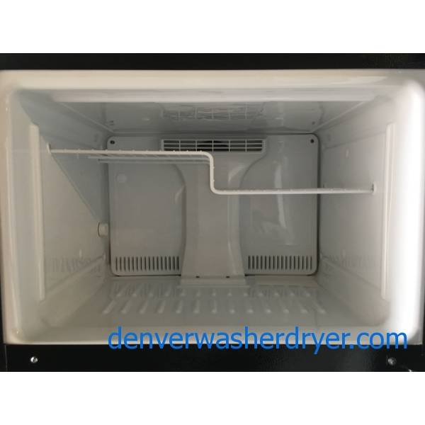 Nice GE Top-Mount Refrigerator, Black Textured, 18.0 Cu.Ft. Capacity, Humidity Control Crispers, 28″ Wide, Quality Refurbished, 1-Year Warranty!