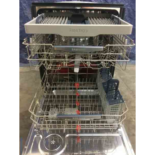 Used Stainless Samsung Dishwasher, 24″ Built-In, Minor Scratches, 1-Year Warranty!