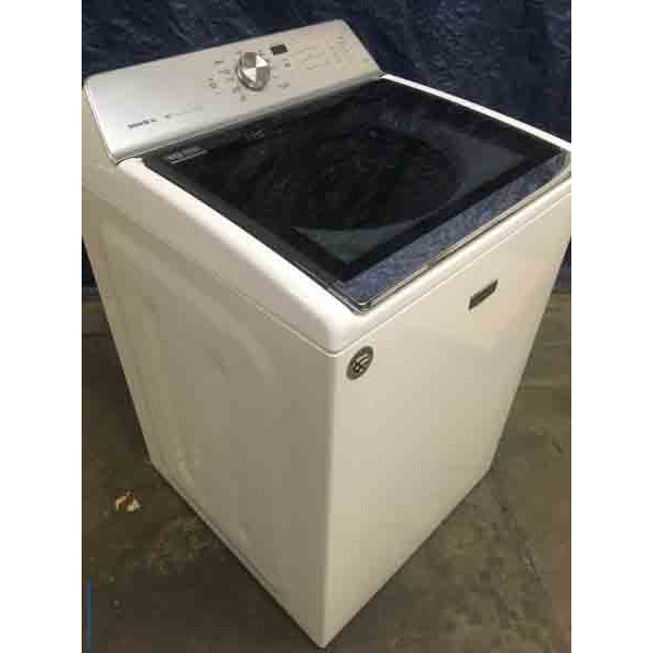 New Maytag Bravos 5.3 cu. ft. Top Loading Washing Machine with 1-Year Warranty