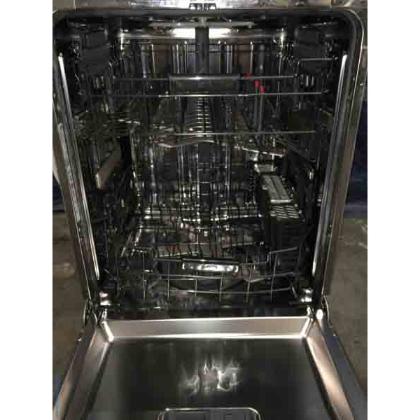 Slightly Used GE "Cafe" Dishwasher, 24" BuiltIn, Stainless, Hidden