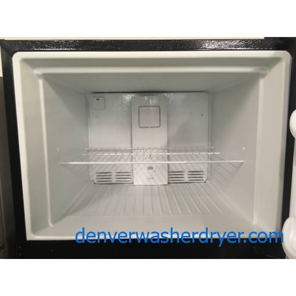 Lightly Used Frigidaire Refrigerator, Top-Mount, Textured Black, 20.4 Cu.Ft. Capacity, 30″ Wide, Glass Shelves, Quality Refurbished, 1-Year Warranty!