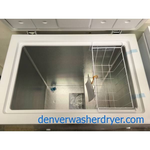 NEW! Insignia Chest Freezer, 29" Wide, White, 5.0 Cu.Ft. Capacity, Storage Basket, Power