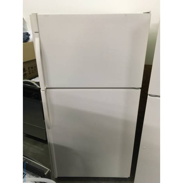 Kenmore Top-Mount Refrigerator, Bisque, 5 Glass Shelves, Humidity Control Crispers, Quality Refurbished, 30 Day Warranty
