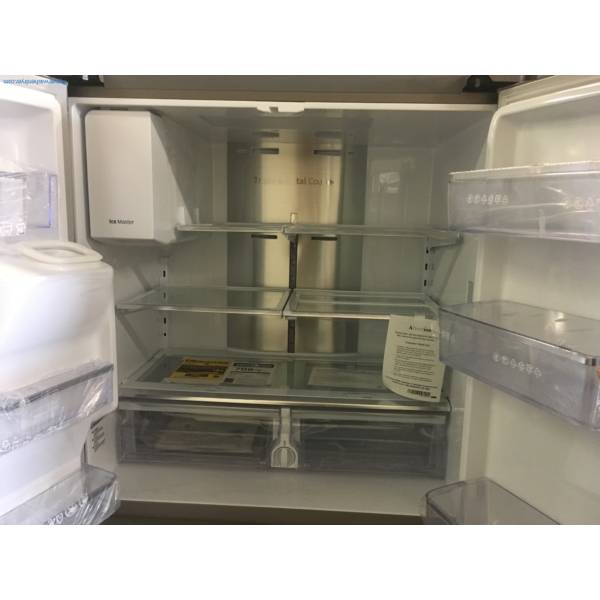 NEW! Stainless Samsung FrenchDoor Refrigerator, FlexDoor, CounterDepth, Family Hub, Wine Rack