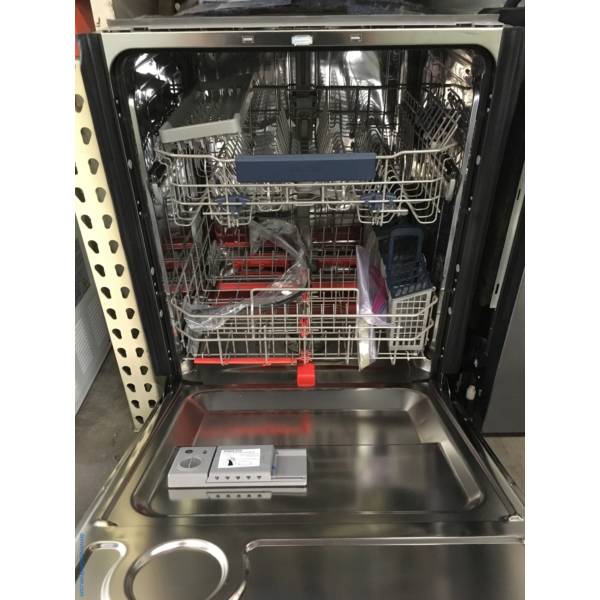 NEW! Samsung Black Stainless Dishwasher, Automatic Cycle, Speed Booster