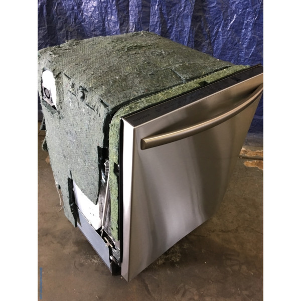 BRANDNEW Insignia 24" BuiltIn Stainless Dishwasher, 1Year Warranty