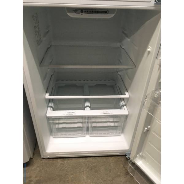 BRAND NEW Insignia TopMount Refrigerator Quality Refurbished 1Year