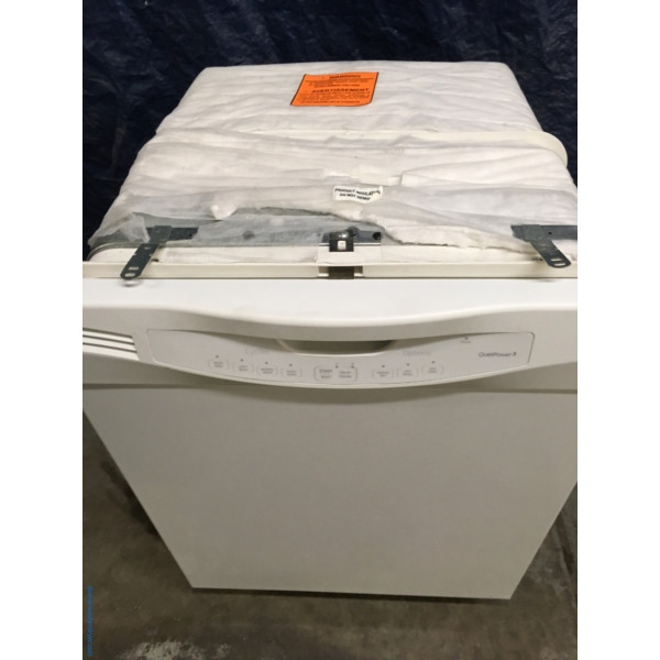 White GE 24″ Built-In Dishwasher, 1-Year Warranty