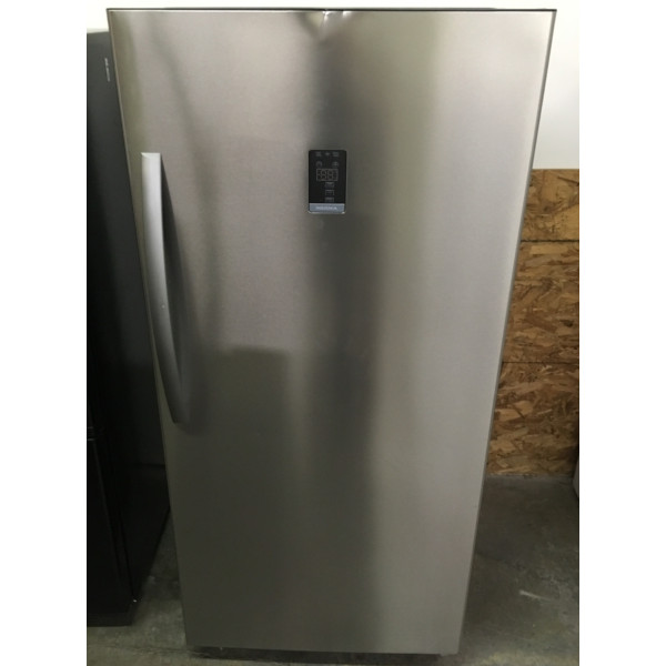 BRAND-NEW 28″ Stainless-Steel Insignia Frost-Free Upright Convertible (13.8 Cu. Ft.) Freezer/Refrigerator, 1-Year Warranty