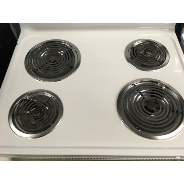 30" FreeStanding White GE Profile Spectra CoilTop Electric Range, 1