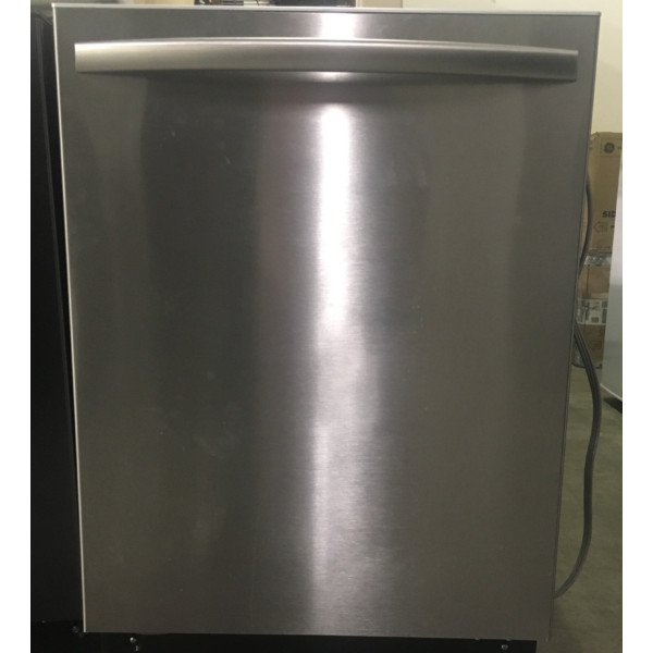 BRANDNEW Insignia 24" BuiltIn Stainless TopControl Dishwasher, 1