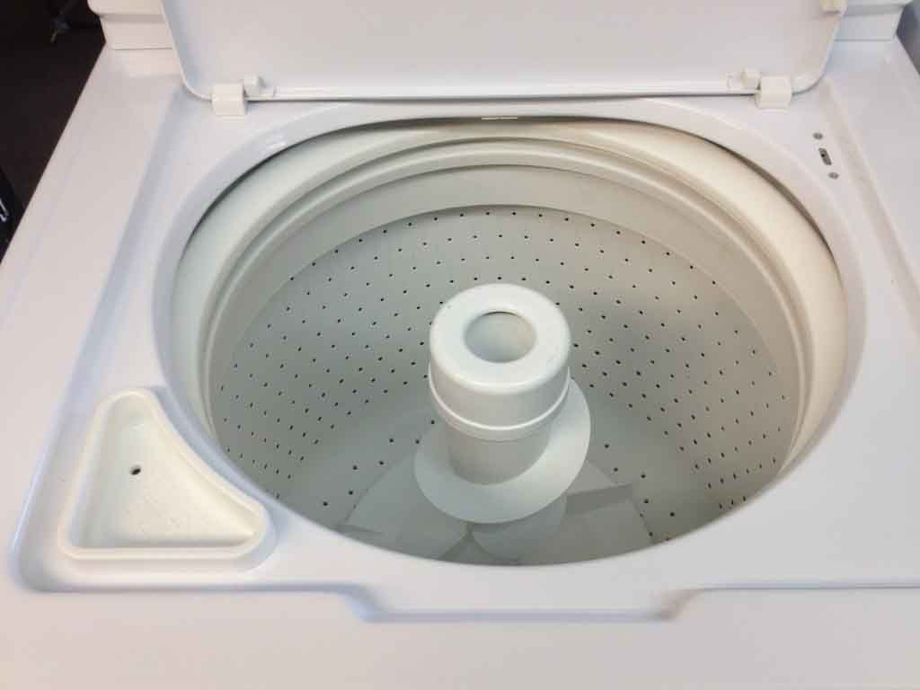 Maytag ‘Performa’ Set