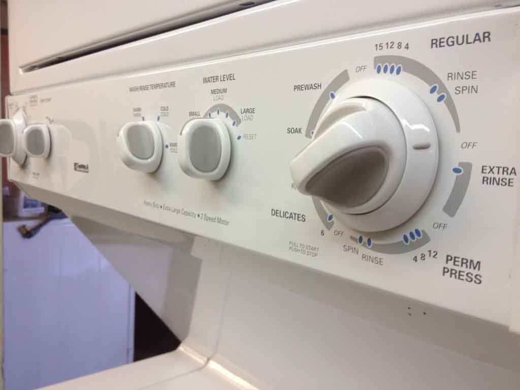 Newer Kenmore 27″ Full Sized Washer/Dryer Stackable