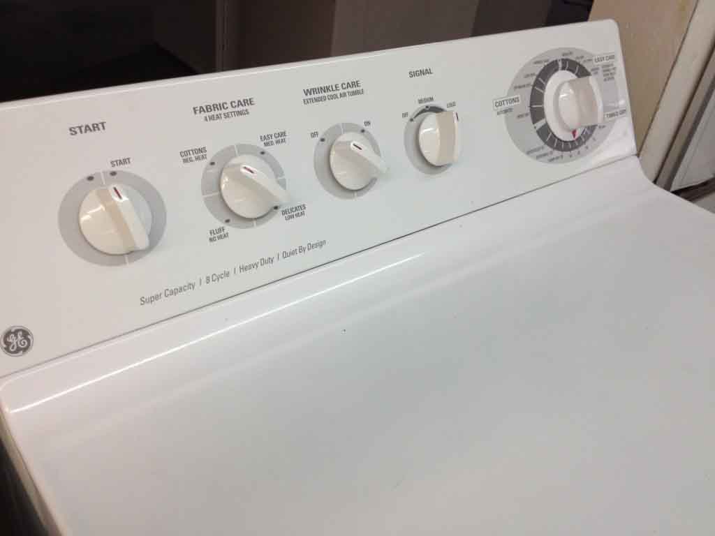Solid GE Washer/Dryer Set