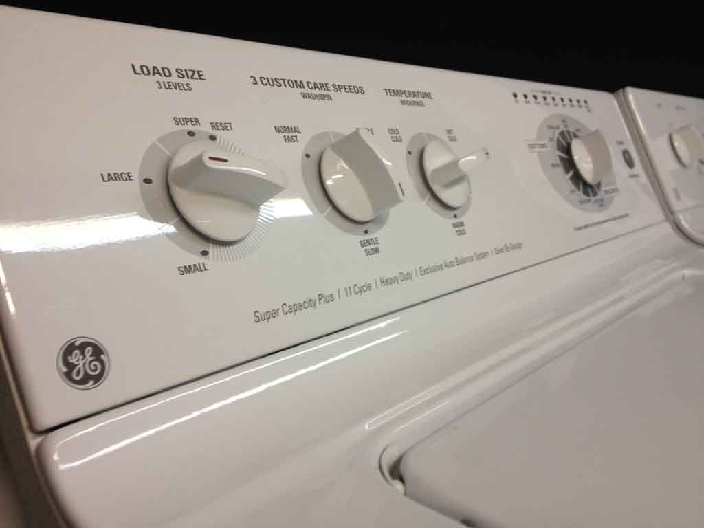 Solid Matching GE Washer/Dryer