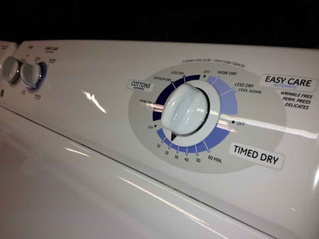 Sparkling GE Matching Washer/Dryer Set